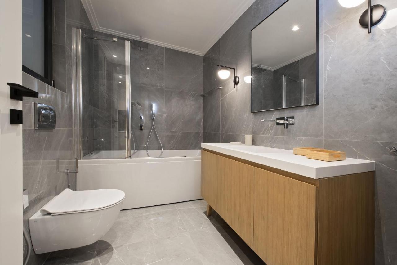 Chic Central Athens Apartment At Mavilli Sq. Exteriör bild