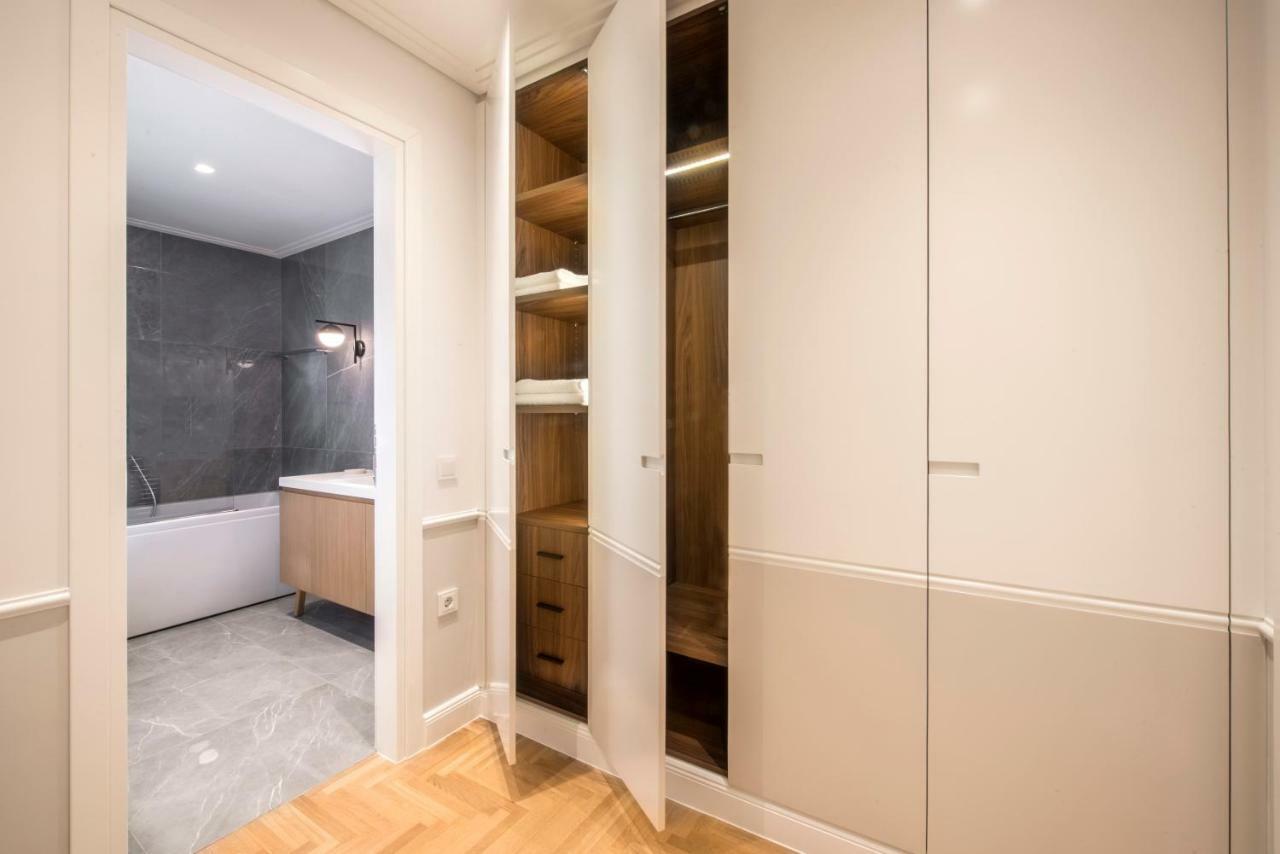 Chic Central Athens Apartment At Mavilli Sq. Exteriör bild